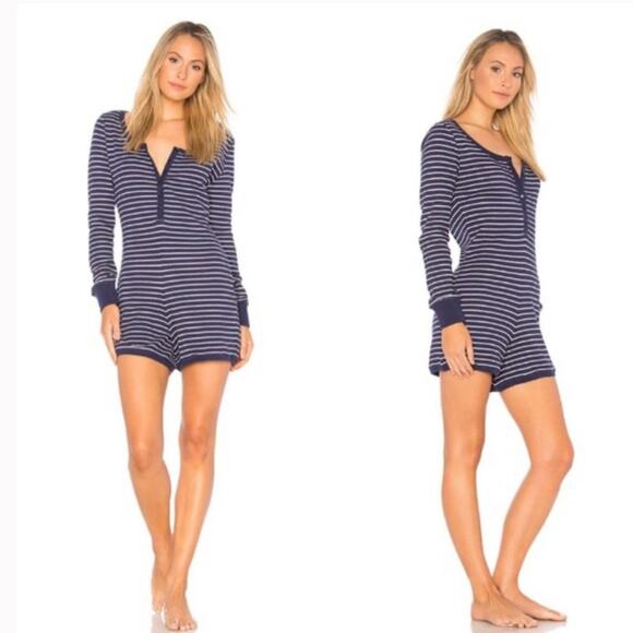NWT REVOLVE Plush one piece navy and white pajamas long sleeve shorts size xs - Picture 2 of 9
